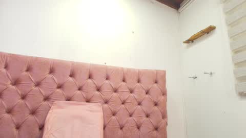 Sharlott online show from 12.31.24