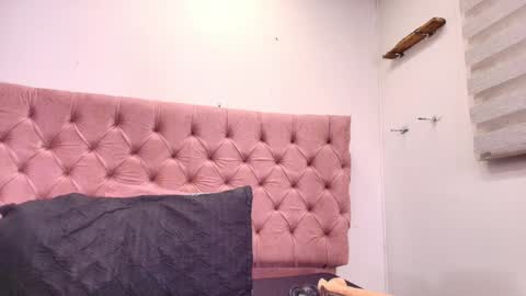 Sharlott online show from 01.23.25