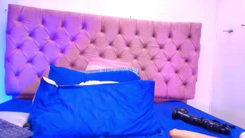 Sharlott online show from 01.30.25