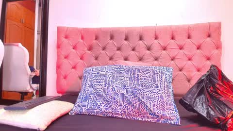 Sharlott online show from 02.02.25