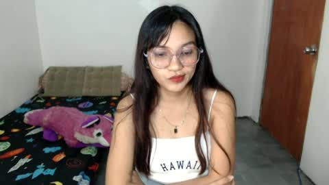 Snapshot of sharminex chatting on 06.20.26 sharminex online show from 06.20.26