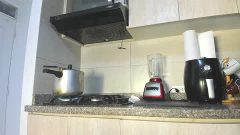 Snapshot of sharol_xx chatting on 12.12.24 Sharol smile online show from 12.12.24