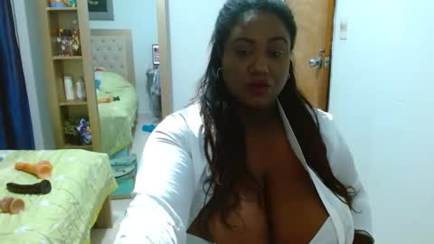 sharonevans1 online show from 11.22.25