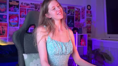 Snapshot of sharonevansi chatting on 02.05.25 Sharon online show from 02.05.25