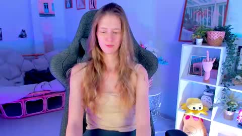 Snapshot of sharonevansi chatting on 03.06.25 Sharon online show from 03.06.25