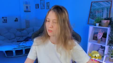 Snapshot of sharonevansi chatting on 03.09.25 Sharon online show from 03.09.25