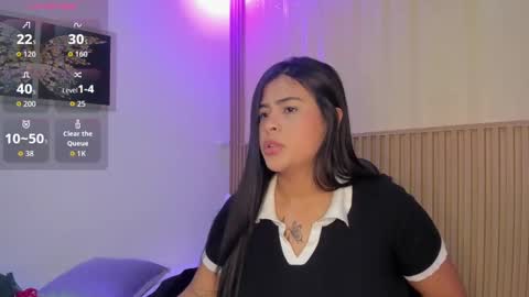 Snapshot of sharonscothh chatting on 10.08.25 sharonscothh online show from 10.08.25