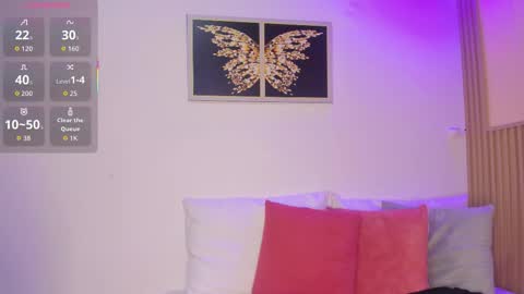 Snapshot of sharonscothh chatting on 11.22.25 sharonscothh online show from 11.22.25