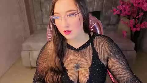 Snapshot of sharyth19_s chatting on 02.23.26 Sharyth online show from 02.23.26