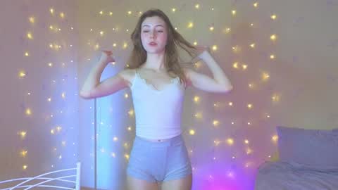 Snapshot of shawty_girl_ chatting on 12.07.24 Sonya online show from 12.07.24