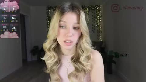 Snapshot of shawty_vi chatting on 11.14.25 shawty_vi online show from 11.14.25