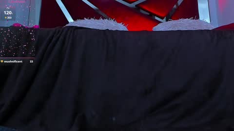 Snapshot of shegoblake chatting on 02.05.25 Shego online show from 02.05.25