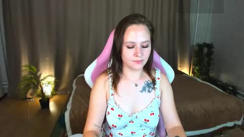 Snapshot of sheila_rich chatting on 09.26.25 Sheila online show from 09.26.25