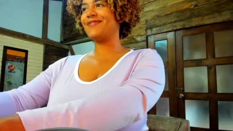 Snapshot of sheilamakano70 chatting on 06.19.26 Sheila Makano online show from 06.19.26
