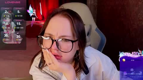 Snapshot of sheileyn chatting on 03.04.25 Jessie online show from 03.04.25