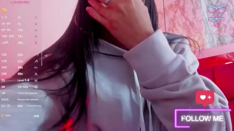 Snapshot of sheilly_brown chatting on 12.19.25 sheilly_brown online show from 12.19.25