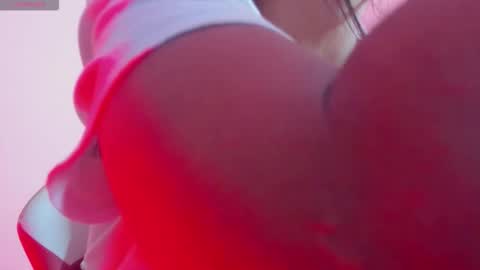 Snapshot of sheilly_brown chatting on 12.21.25 sheilly_brown online show from 12.21.25