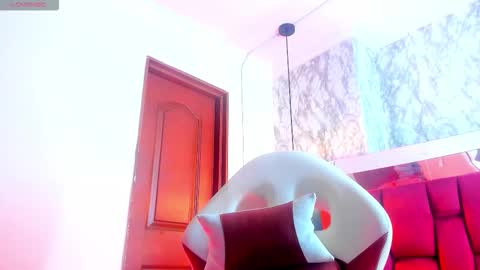 Snapshot of sheilly_brown chatting on 01.10.26 sheilly_brown online show from 01.10.26