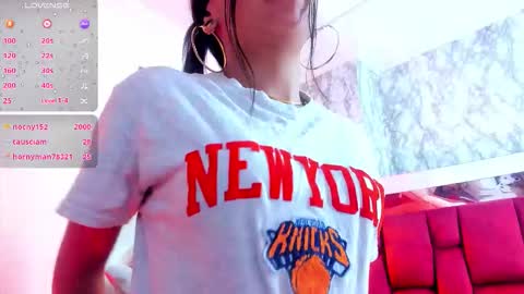 Snapshot of sheilly_brown chatting on 01.15.26 sheilly_brown online show from 01.15.26