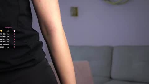 Snapshot of shelleyharn chatting on 12.05.25 Alex online show from 12.05.25