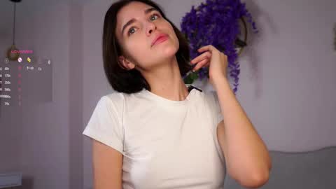 Snapshot of shelleyharn chatting on 12.14.25 Alex online show from 12.14.25