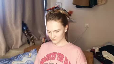 Snapshot of shelliegoza chatting on 06.11.26 Ashley online show from 06.11.26