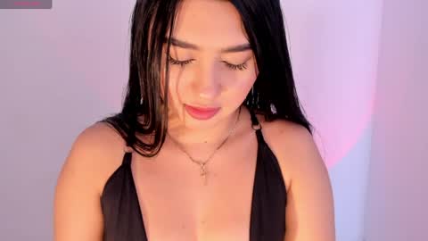 Snapshot of shelly_rohades chatting on 05.17.26 online show from 05.17.26