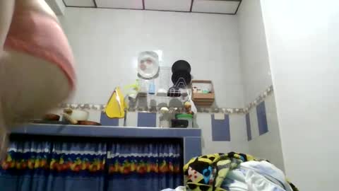 shelsyzevee_ online show from 12.17.25