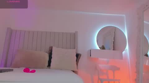 Snapshot of shelynna_azzul chatting on 11.27.25 shelynna_azzul online show from 11.27.25