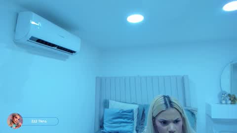 shelynna_azzul online show from 02.03.26
