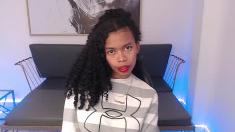 Snapshot of shenna_brunette_ chatting on 12.24.24 Shenna online show from 12.24.24