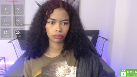 Snapshot of shenna_brunette_ chatting on 01.07.25 Shenna online show from 01.07.25