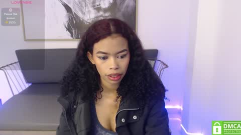 Snapshot of shenna_brunette_ chatting on 01.13.25 Shenna online show from 01.13.25