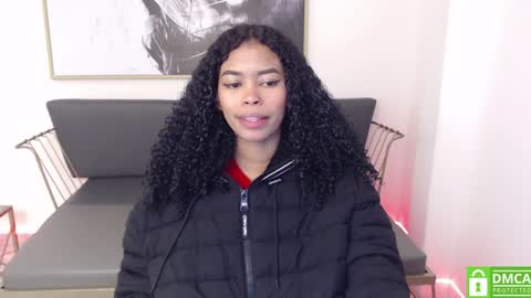 Snapshot of shenna_brunette_ chatting on 01.20.25 Shenna online show from 01.20.25