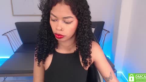 Snapshot of shenna_brunette_ chatting on 02.05.25 Shenna online show from 02.05.25