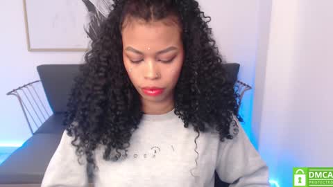 Snapshot of shenna_brunette_ chatting on 02.06.25 Shenna online show from 02.06.25