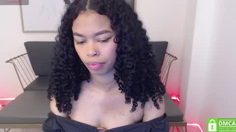 Snapshot of shenna_brunette_ chatting on 02.16.25 Shenna online show from 02.16.25