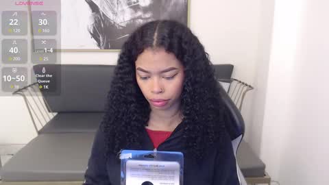 Snapshot of shenna_brunette_ chatting on 02.19.25 Shenna online show from 02.19.25