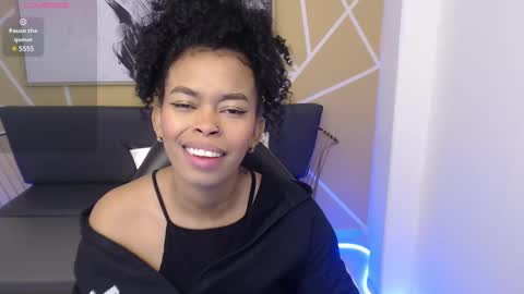 Snapshot of shenna_brunette_ chatting on 03.07.25 Shenna online show from 03.07.25