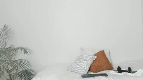 Sherlyn Adams online show from 12.31.24