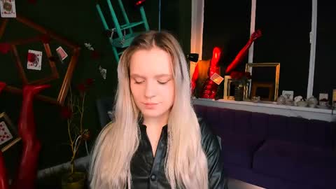 Snapshot of sherributlers chatting on 05.05.26 Sweet Sherri online show from 05.05.26