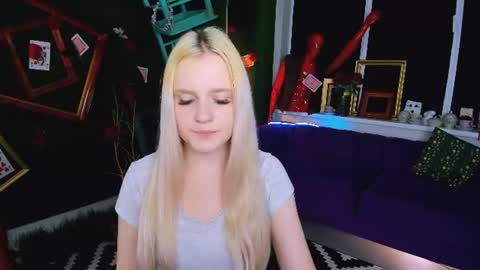 Snapshot of sherributlers chatting on 06.19.26 Sweet Sherri online show from 06.19.26