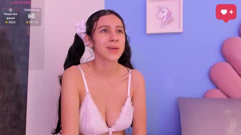 Snapshot of shery_milk chatting on 05.29.26 Shery online show from 05.29.26