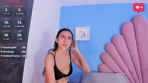 Snapshot of shery_milk chatting on 06.10.26 Shery online show from 06.10.26