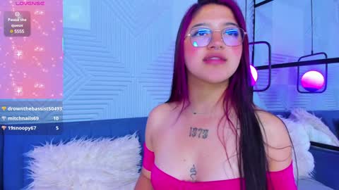 Snapshot of sherydan_love chatting on 02.04.25 mia online show from 02.04.25