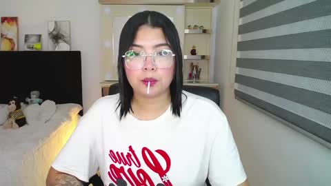 Snapshot of sheryl_stone2 chatting on 02.25.25 Sheryl Stone2 online show from 02.25.25