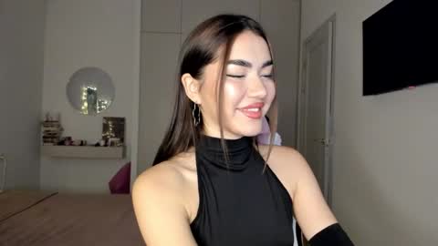 Snapshot of shineel chatting on 01.15.26 Shineel online show from 01.15.26