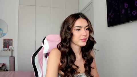 Snapshot of shineel chatting on 02.20.26 Shineel online show from 02.20.26