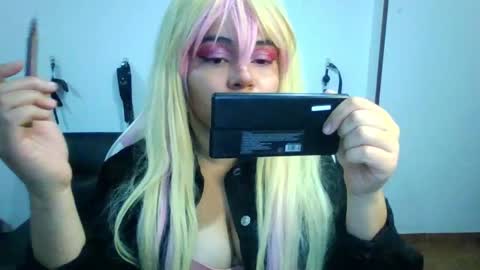 Snapshot of shineex chatting on 02.15.25 Shinee online show from 02.15.25