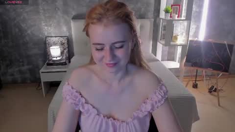 Snapshot of shiny_lisss chatting on 06.20.26 Lisa online show from 06.20.26